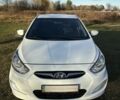 Белый Хендай Акцент, объемом двигателя 1.6 л и пробегом 240 тыс. км за 7300 $, фото 2 на Automoto.ua