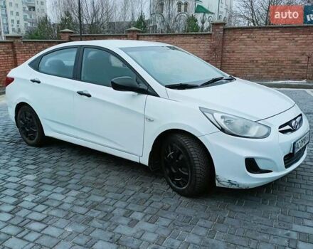 Белый Хендай Акцент, объемом двигателя 1.4 л и пробегом 219 тыс. км за 6300 $, фото 9 на Automoto.ua