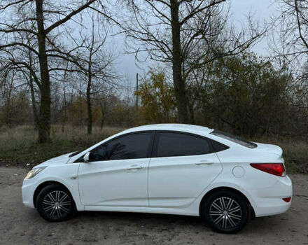 Хендай Акцент 2013 в Киеве на Automoto.ua Белый Хендай Акцент, объемом двигателя 1.4 л и пробегом 132 тыс. км за 8000 $, фото 54 на Automoto.ua