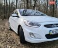 Белый Хендай Акцент, объемом двигателя 1.4 л и пробегом 100 тыс. км за 7800 $, фото 1 на Automoto.ua