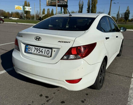 Білий Хендай Акцент, об'ємом двигуна 1.4 л та пробігом 105 тис. км за 8450 $, фото 4 на Automoto.ua