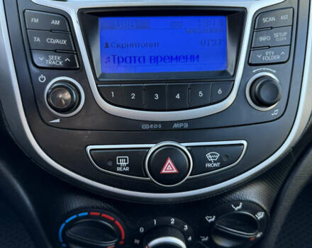 Білий Хендай Акцент, об'ємом двигуна 1.4 л та пробігом 105 тис. км за 8450 $, фото 7 на Automoto.ua