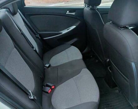 Белый Хендай Акцент, объемом двигателя 1.4 л и пробегом 219 тыс. км за 6300 $, фото 2 на Automoto.ua