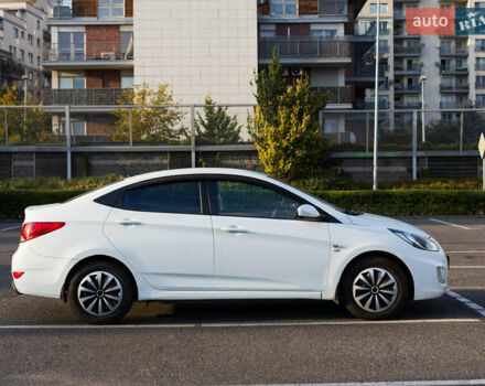 Белый Хендай Акцент, объемом двигателя 1.4 л и пробегом 158 тыс. км за 8000 $, фото 11 на Automoto.ua