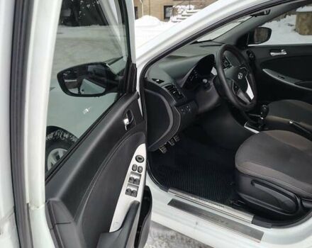 Белый Хендай Акцент, объемом двигателя 1.4 л и пробегом 270 тыс. км за 6350 $, фото 7 на Automoto.ua