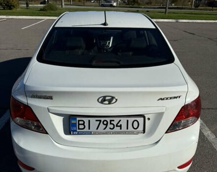 Білий Хендай Акцент, об'ємом двигуна 1.4 л та пробігом 105 тис. км за 8450 $, фото 5 на Automoto.ua