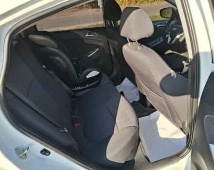 Белый Хендай Акцент, объемом двигателя 0 л и пробегом 172 тыс. км за 8500 $, фото 9 на Automoto.ua