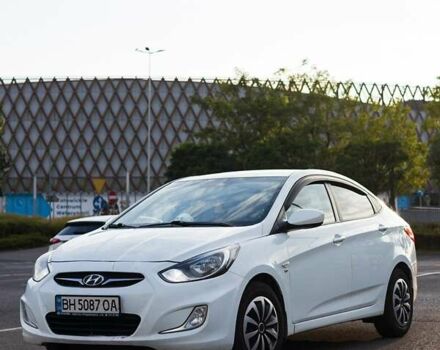 Белый Хендай Акцент, объемом двигателя 1.4 л и пробегом 158 тыс. км за 8000 $, фото 2 на Automoto.ua