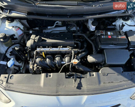 Білий Хендай Акцент, об'ємом двигуна 1.4 л та пробігом 105 тис. км за 8450 $, фото 12 на Automoto.ua