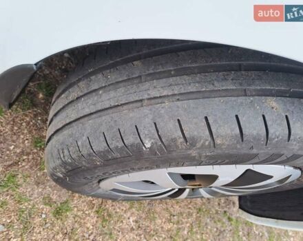 Білий Хендай Акцент, об'ємом двигуна 1.4 л та пробігом 140 тис. км за 7800 $, фото 1 на Automoto.ua