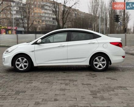 Білий Хендай Акцент, об'ємом двигуна 1.4 л та пробігом 84 тис. км за 9900 $, фото 7 на Automoto.ua