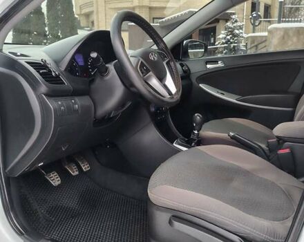 Белый Хендай Акцент, объемом двигателя 1.4 л и пробегом 270 тыс. км за 6350 $, фото 30 на Automoto.ua