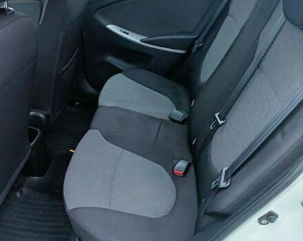 Белый Хендай Акцент, объемом двигателя 1.4 л и пробегом 219 тыс. км за 6300 $, фото 11 на Automoto.ua