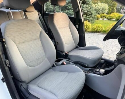 Белый Хендай Акцент, объемом двигателя 1.6 л и пробегом 112 тыс. км за 5700 $, фото 9 на Automoto.ua