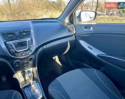 Білий Хендай Акцент, об'ємом двигуна 1.37 л та пробігом 104 тис. км за 9800 $, фото 9 на Automoto.ua