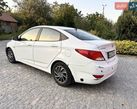 Хендай Акцент 2015 в Харькове на Automoto.ua Белый Хендай Акцент, объемом двигателя 1.6 л и пробегом 107 тыс. км за 5900 $, фото 2 на Automoto.ua