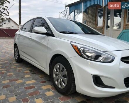 Белый Хендай Акцент, объемом двигателя 1.59 л и пробегом 56 тыс. км за 11800 $, фото 2 на Automoto.ua