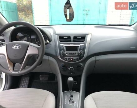 Белый Хендай Акцент, объемом двигателя 1.59 л и пробегом 56 тыс. км за 11800 $, фото 17 на Automoto.ua