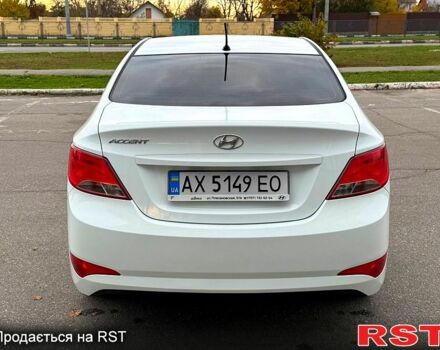 Білий Хендай Акцент, об'ємом двигуна 1.4 л та пробігом 64 тис. км за 12800 $, фото 4 на Automoto.ua