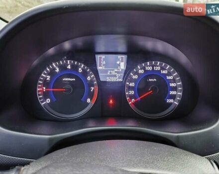 Белый Хендай Акцент, объемом двигателя 1.4 л и пробегом 92 тыс. км за 9499 $, фото 12 на Automoto.ua