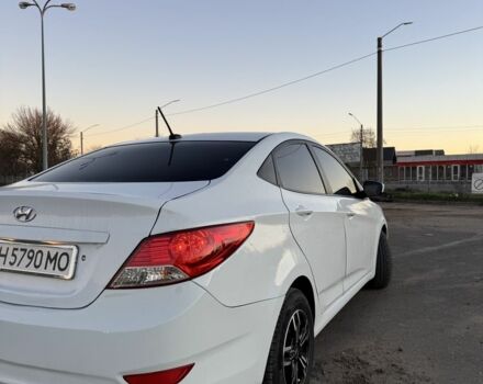 Белый Хендай Акцент, объемом двигателя 1.6 л и пробегом 165 тыс. км за 7400 $, фото 3 на Automoto.ua