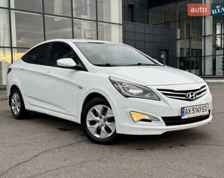 Белый Хендай Акцент, объемом двигателя 1.4 л и пробегом 64 тыс. км за 12800 $, фото 5 на Automoto.ua