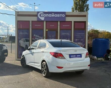 Білий Хендай Акцент, об'ємом двигуна 1.59 л та пробігом 162 тис. км за 8100 $, фото 5 на Automoto.ua
