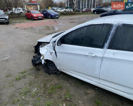 Белый Хендай Акцент, объемом двигателя 1.59 л и пробегом 110 тыс. км за 5900 $, фото 2 на Automoto.ua