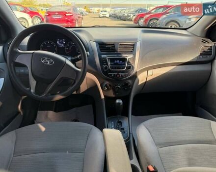 Білий Хендай Акцент, об'ємом двигуна 1.59 л та пробігом 162 тис. км за 8100 $, фото 10 на Automoto.ua