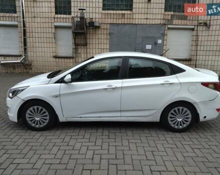 Білий Хендай Акцент, об'ємом двигуна 1.4 л та пробігом 230 тис. км за 5300 $, фото 8 на Automoto.ua