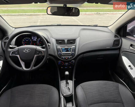 Белый Хендай Акцент, объемом двигателя 1.4 л и пробегом 64 тыс. км за 12800 $, фото 24 на Automoto.ua