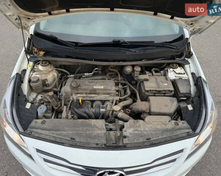 Белый Хендай Акцент, объемом двигателя 1.4 л и пробегом 64 тыс. км за 12800 $, фото 38 на Automoto.ua