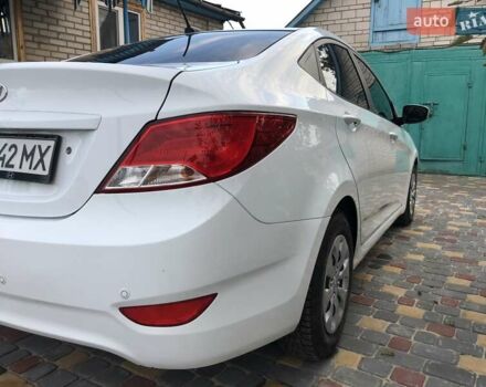 Белый Хендай Акцент, объемом двигателя 1.59 л и пробегом 56 тыс. км за 11800 $, фото 8 на Automoto.ua