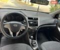 Белый Хендай Акцент, объемом двигателя 1.4 л и пробегом 223 тыс. км за 6700 $, фото 5 на Automoto.ua