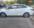 Белый Хендай Акцент, объемом двигателя 1.4 л и пробегом 220 тыс. км за 9000 $, фото 1 на Automoto.ua