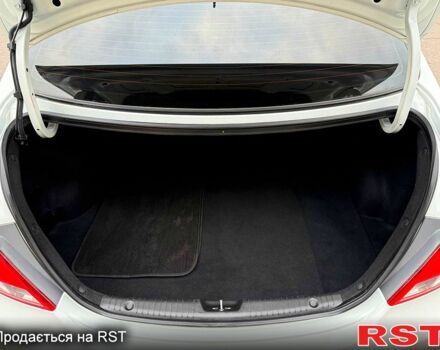 Білий Хендай Акцент, об'ємом двигуна 1.4 л та пробігом 64 тис. км за 12800 $, фото 13 на Automoto.ua