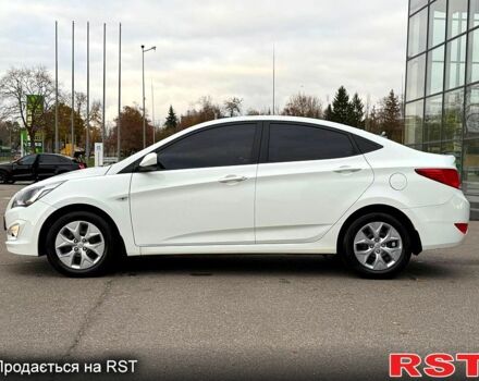 Білий Хендай Акцент, об'ємом двигуна 1.4 л та пробігом 64 тис. км за 12800 $, фото 6 на Automoto.ua
