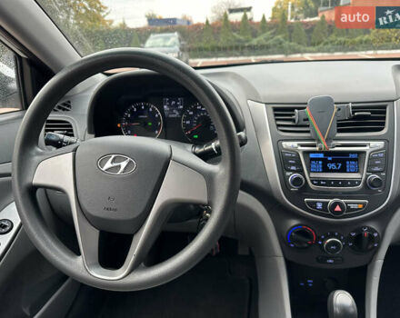 Хендай Акцент 2016 в Киеве на Automoto.ua Белый Хендай Акцент, объемом двигателя 1.6 л и пробегом 193 тыс. км за 7500 $, фото 11 на Automoto.ua