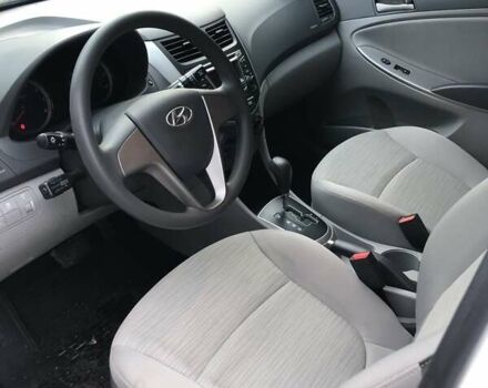 Белый Хендай Акцент, объемом двигателя 1.59 л и пробегом 56 тыс. км за 11800 $, фото 15 на Automoto.ua