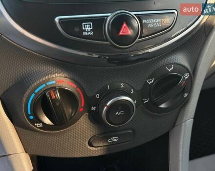 Білий Хендай Акцент, об'ємом двигуна 1.59 л та пробігом 162 тис. км за 8100 $, фото 15 на Automoto.ua