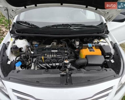 Белый Хендай Акцент, объемом двигателя 1.4 л и пробегом 92 тыс. км за 9499 $, фото 17 на Automoto.ua