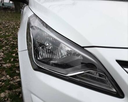 Белый Хендай Акцент, объемом двигателя 1.4 л и пробегом 92 тыс. км за 9499 $, фото 18 на Automoto.ua