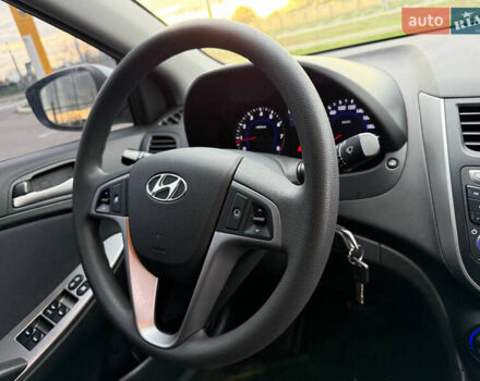 Белый Хендай Акцент, объемом двигателя 1.4 л и пробегом 64 тыс. км за 12800 $, фото 34 на Automoto.ua