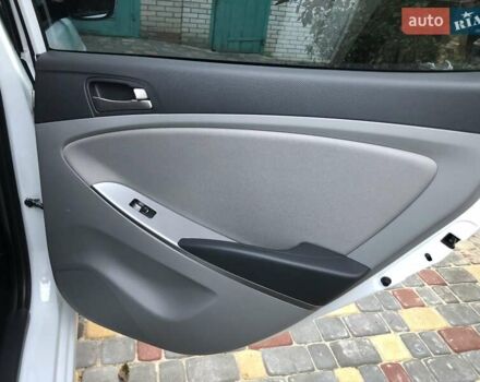 Белый Хендай Акцент, объемом двигателя 1.59 л и пробегом 56 тыс. км за 11800 $, фото 26 на Automoto.ua