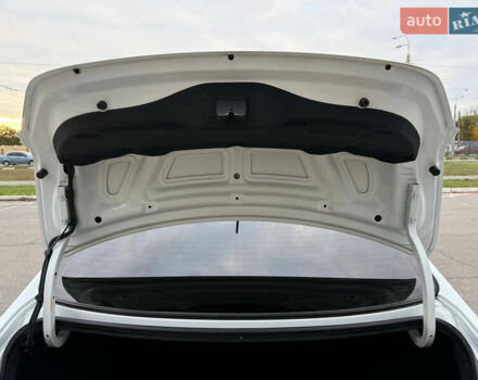 Белый Хендай Акцент, объемом двигателя 1.4 л и пробегом 64 тыс. км за 12800 $, фото 36 на Automoto.ua