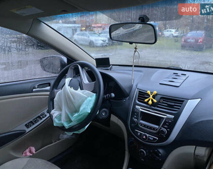 Белый Хендай Акцент, объемом двигателя 1.59 л и пробегом 110 тыс. км за 5900 $, фото 11 на Automoto.ua