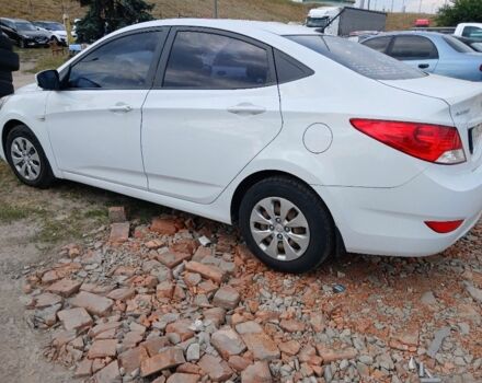 Белый Хендай Акцент, объемом двигателя 1.4 л и пробегом 217 тыс. км за 5750 $, фото 1 на Automoto.ua