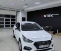Белый Хендай Акцент, объемом двигателя 1.37 л и пробегом 53 тыс. км за 14000 $, фото 1 на Automoto.ua