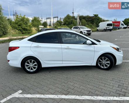 Білий Хендай Акцент, об'ємом двигуна 1.59 л та пробігом 65 тис. км за 10900 $, фото 5 на Automoto.ua