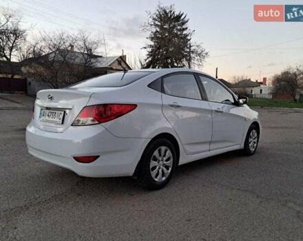 Белый Хендай Акцент, объемом двигателя 1.4 л и пробегом 199 тыс. км за 6900 $, фото 7 на Automoto.ua